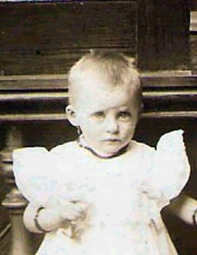 Frouwkje as a little girl