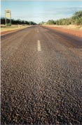 De "highway" naar het oneindige van de Outback