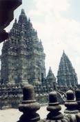 De grote tempels van de Prambanan