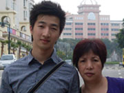 Ik met m'n moeder in HK