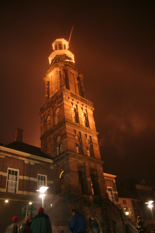 Wjnhuistoren bij nacht
